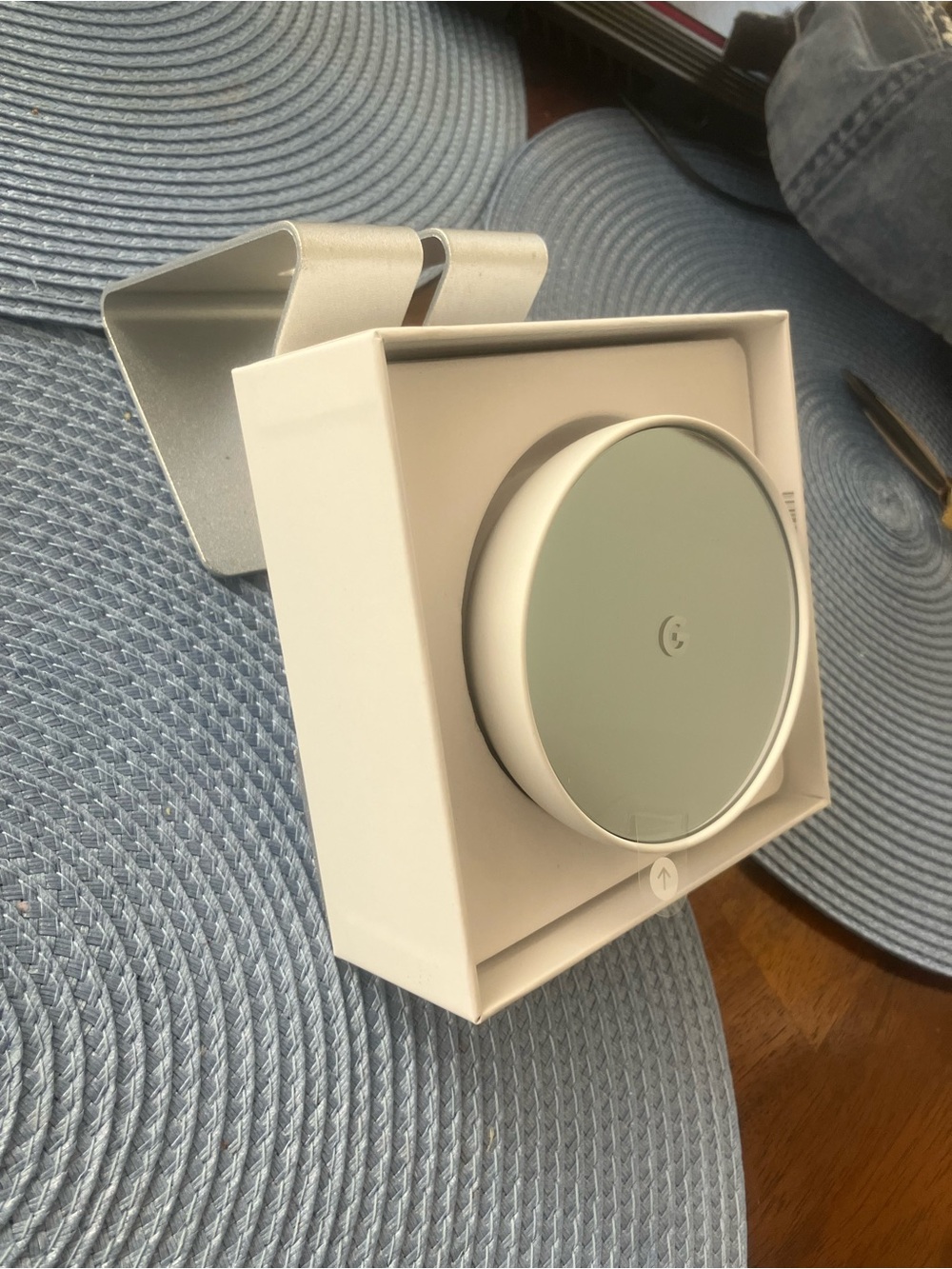 Google Nest Thermostat - Mirror Finish (White) - Picture 2 of 11
